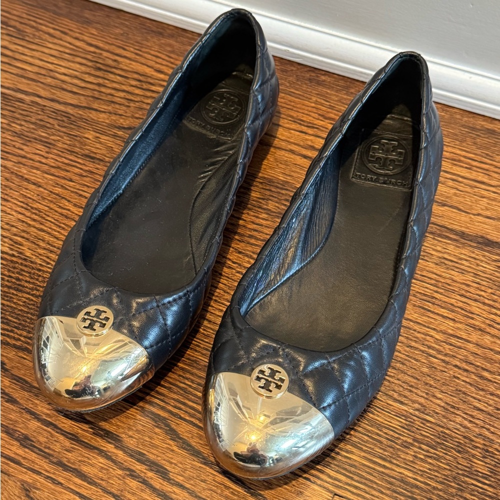 Women’s Tory Burch black leather quilted ballet flat shoes gold toe size 8.5